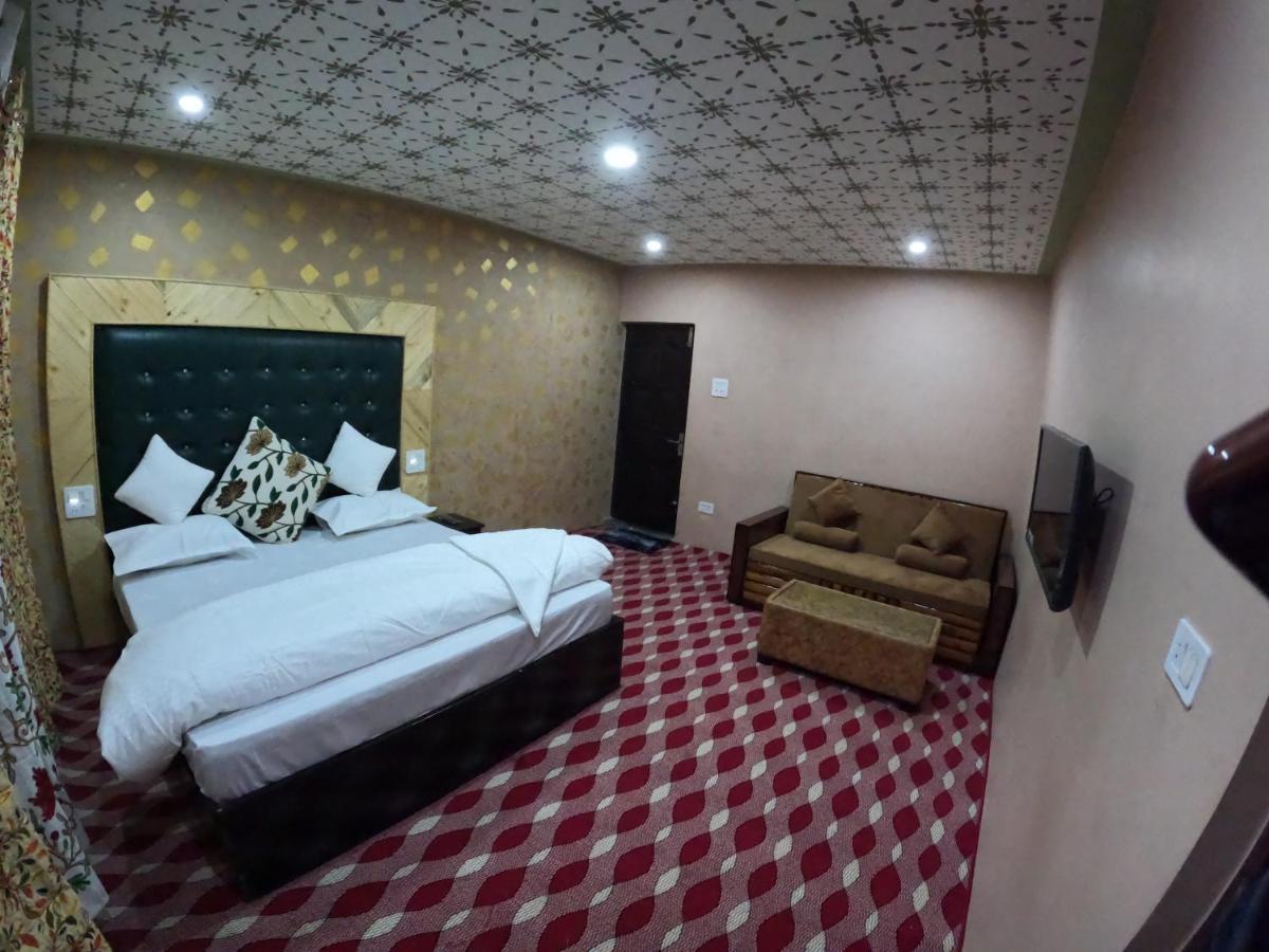 Hotel Seven Пахалгам Экстерьер фото