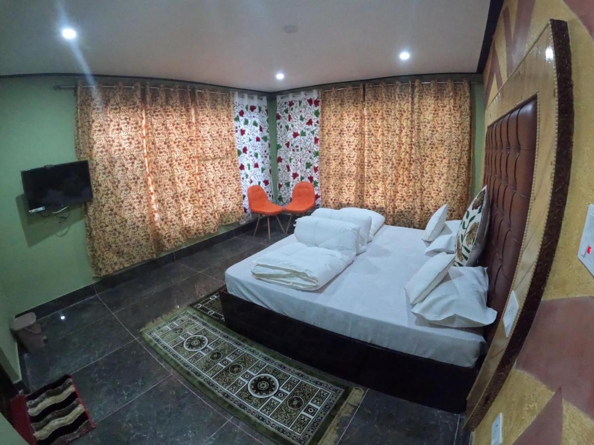 Hotel Seven Пахалгам Экстерьер фото