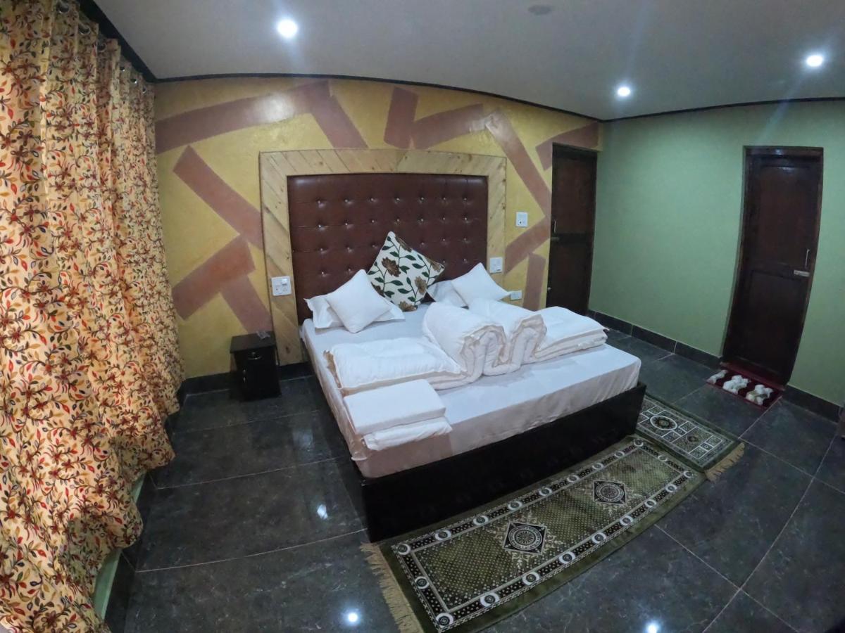 Hotel Seven Пахалгам Экстерьер фото
